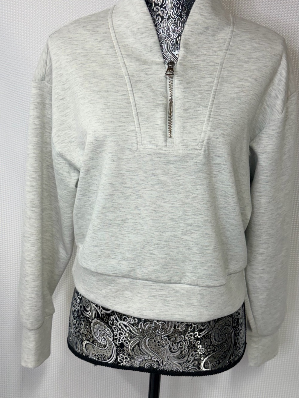 Yogalicious Light Gray Heather Half-Zip Pullover Sweatshirt